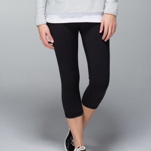 NWOT Lululemon Black Luxtreme Crop